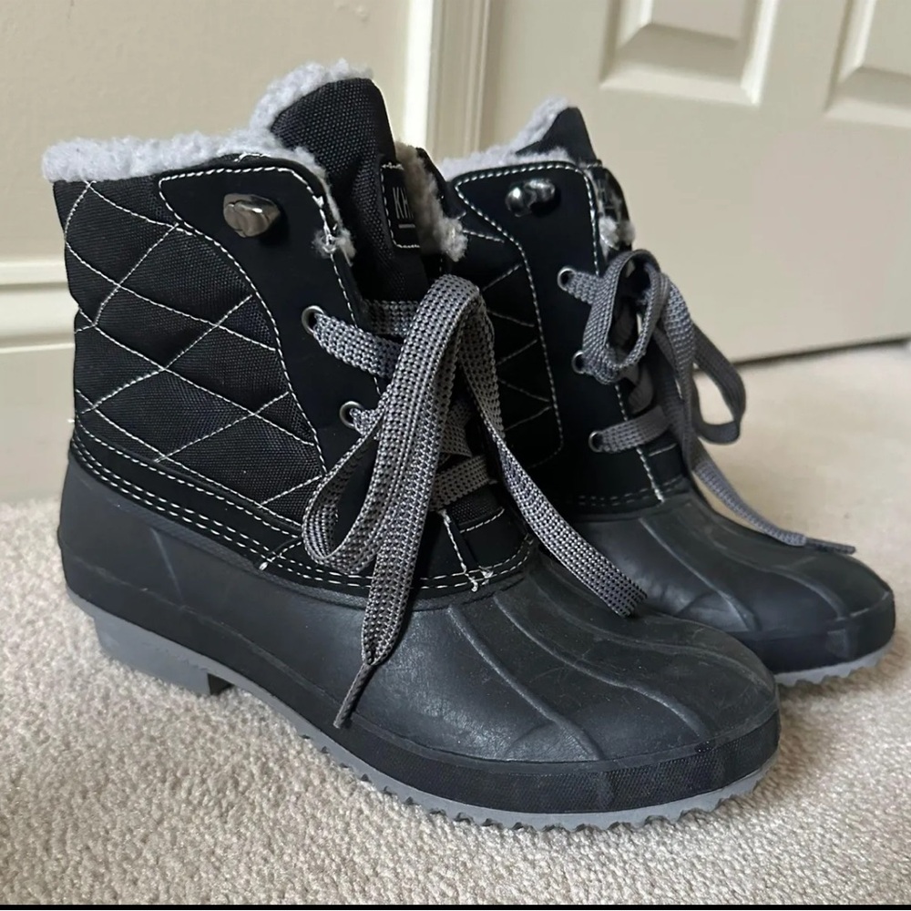 Khombu Duck Boots